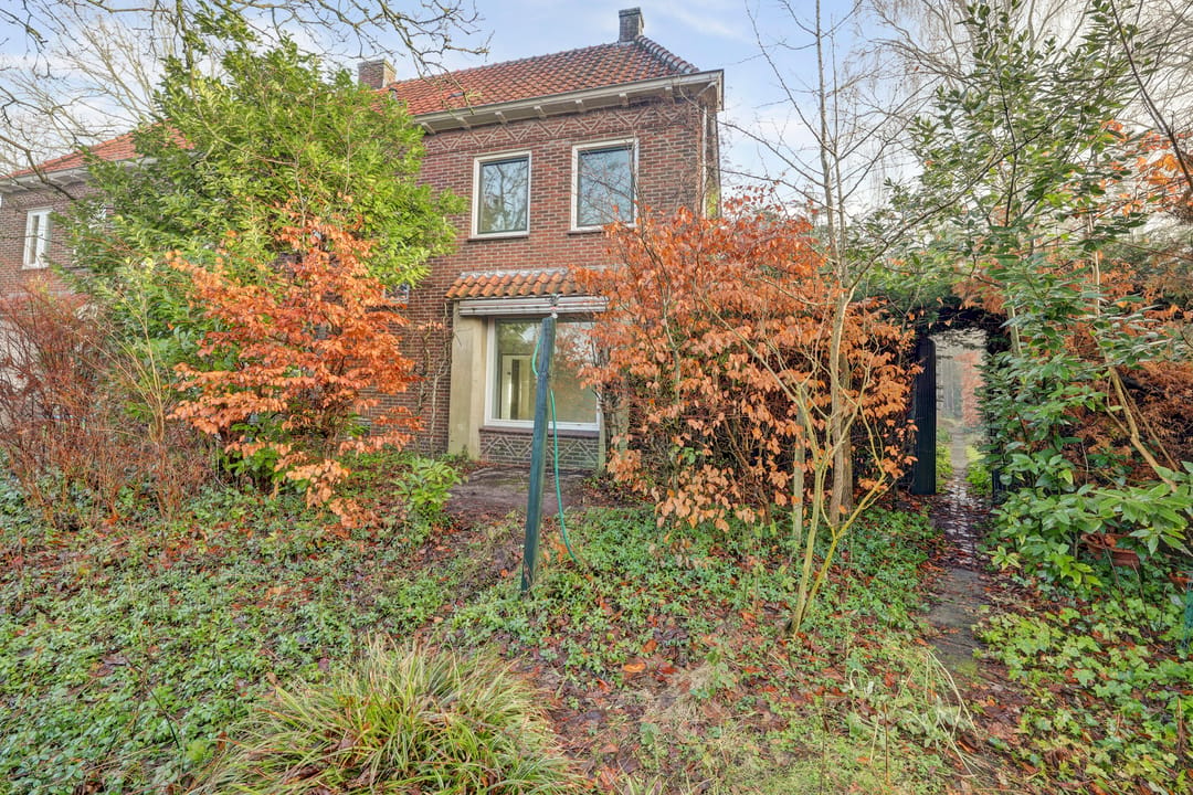 Photo 37 of Oosterhoutseweg 8