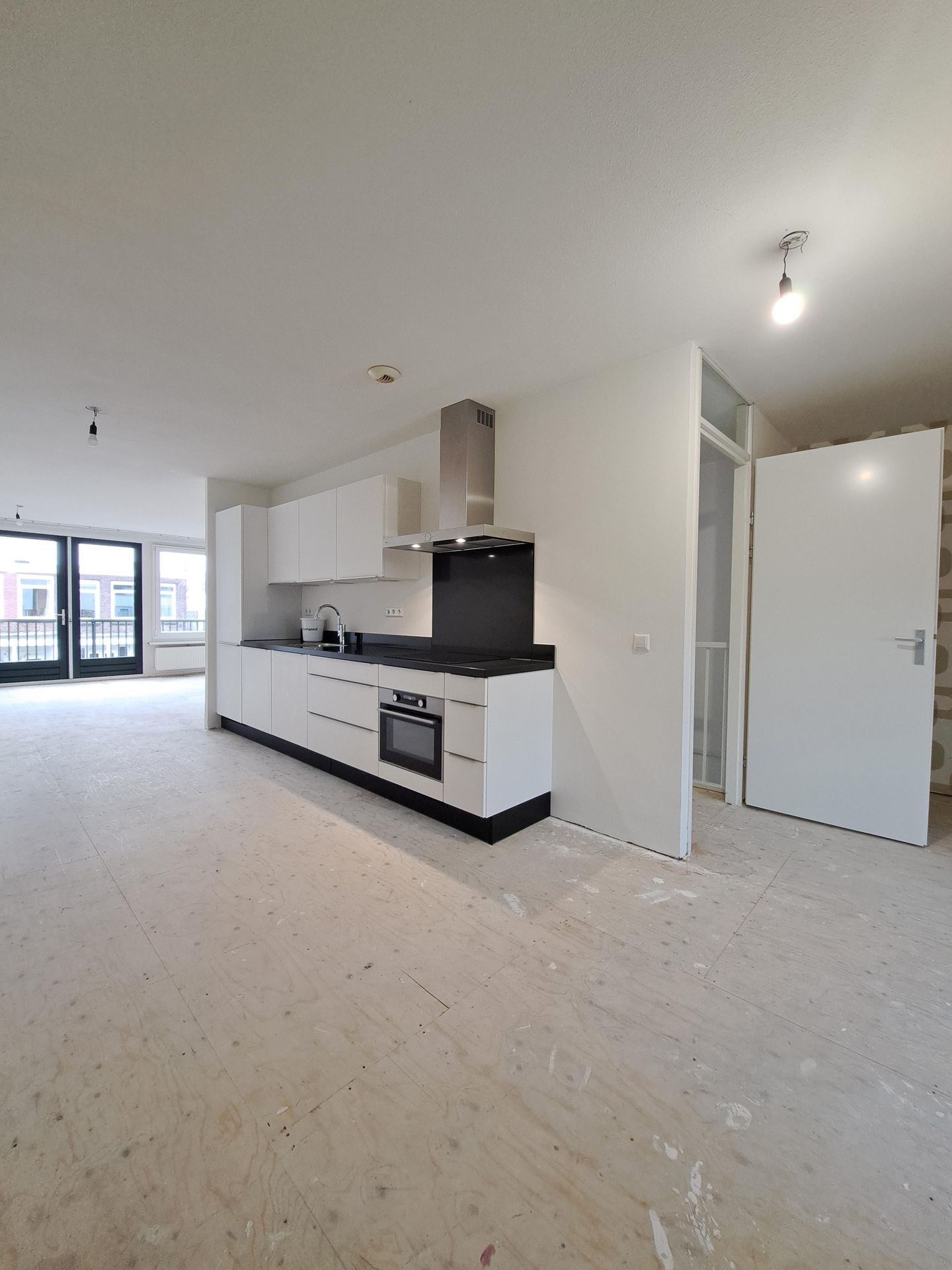 Photo 4 of Borneostraat 10-C