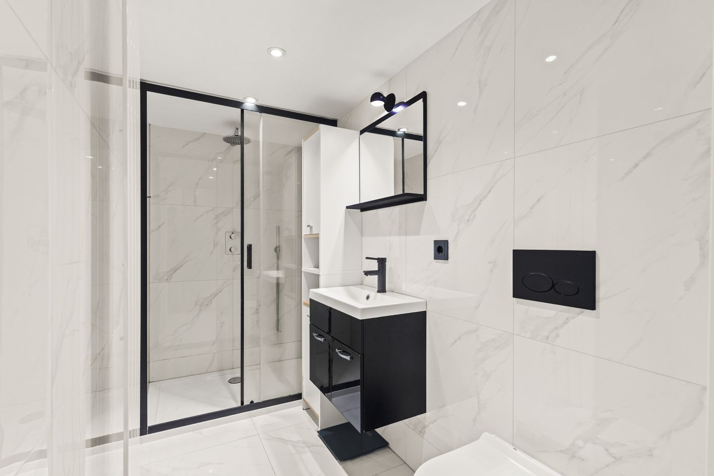 Photo 4 of Van Oldenbarneveldtstraat 11-B