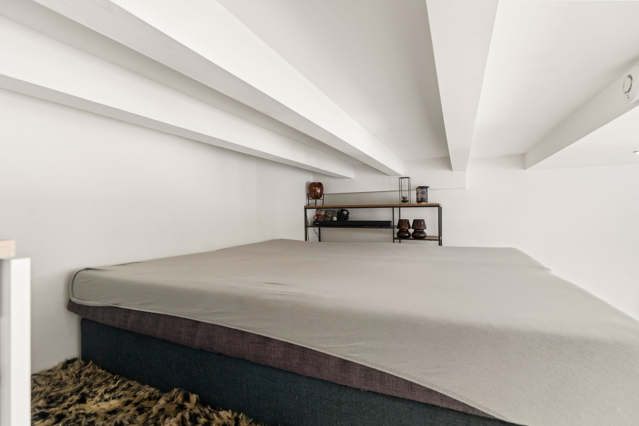 Photo 12 of Van Oldenbarneveldtstraat 11-B