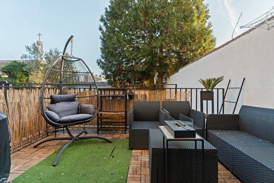 Photo 16 of Van Oldenbarneveldtstraat 11-B