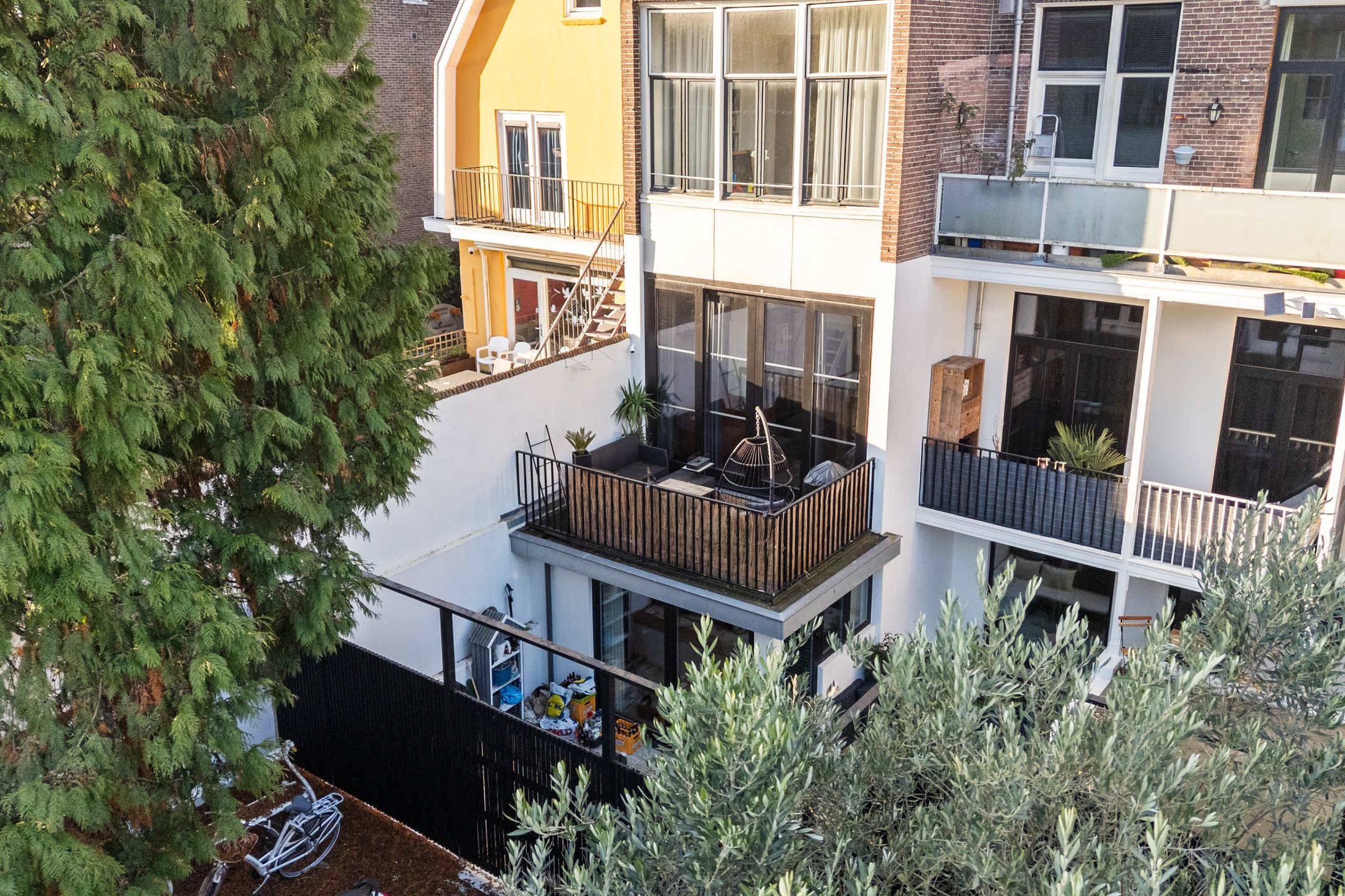 Photo 18 of Van Oldenbarneveldtstraat 11-B