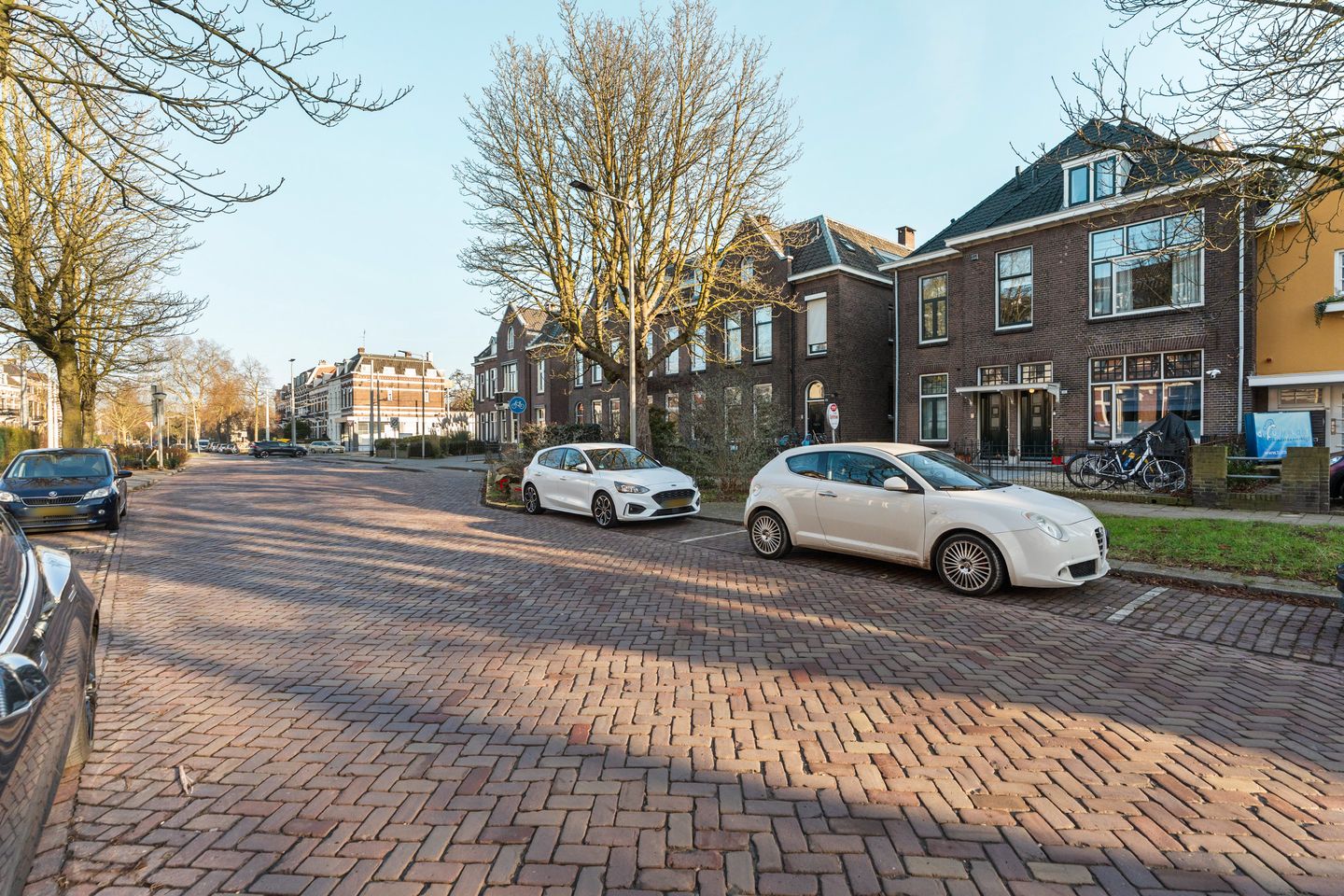 Photo 20 of Van Oldenbarneveldtstraat 11-B