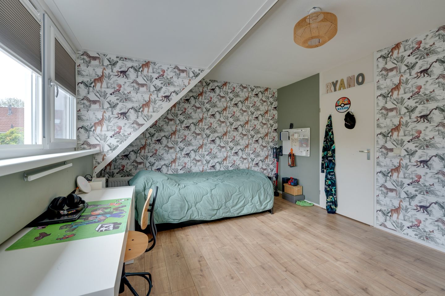 Photo 34 of Dovenetelstraat 5