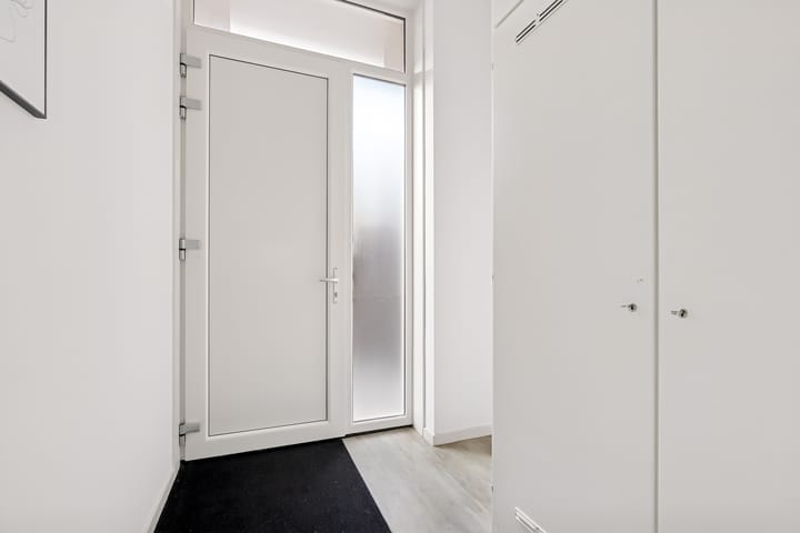 Foto 7 van San Marinostraat 11