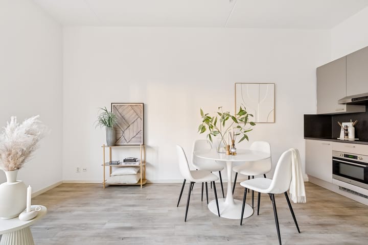 Foto 10 van San Marinostraat 11