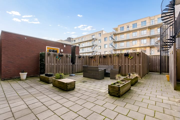 Foto 25 van San Marinostraat 11