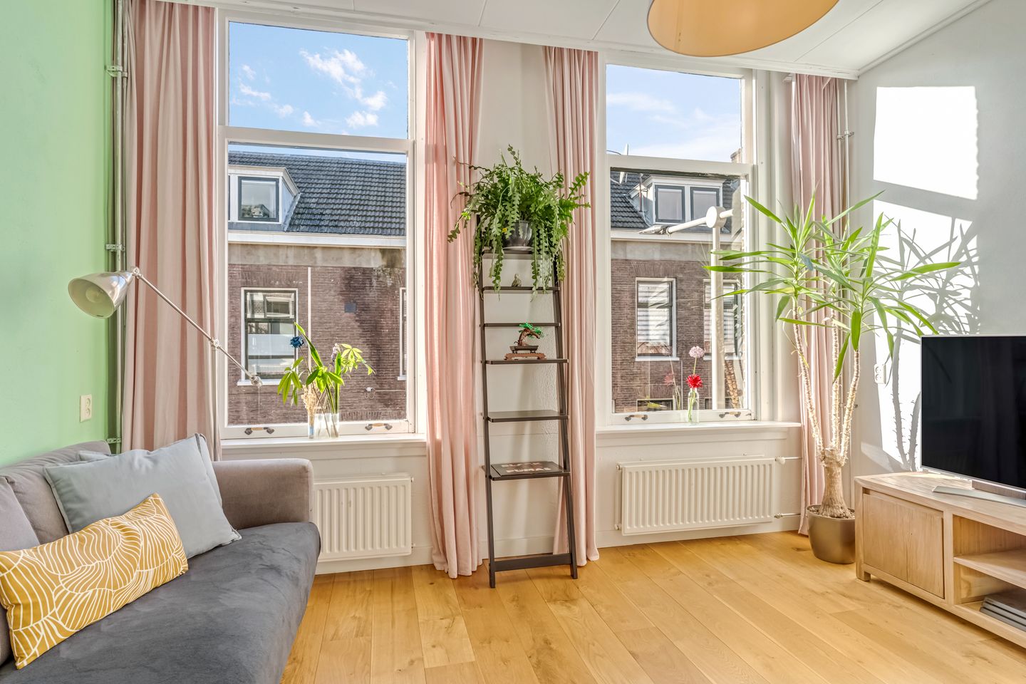 Photo 4 of Paulstraat 101