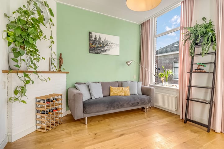 Photo 4 of Paulstraat 101