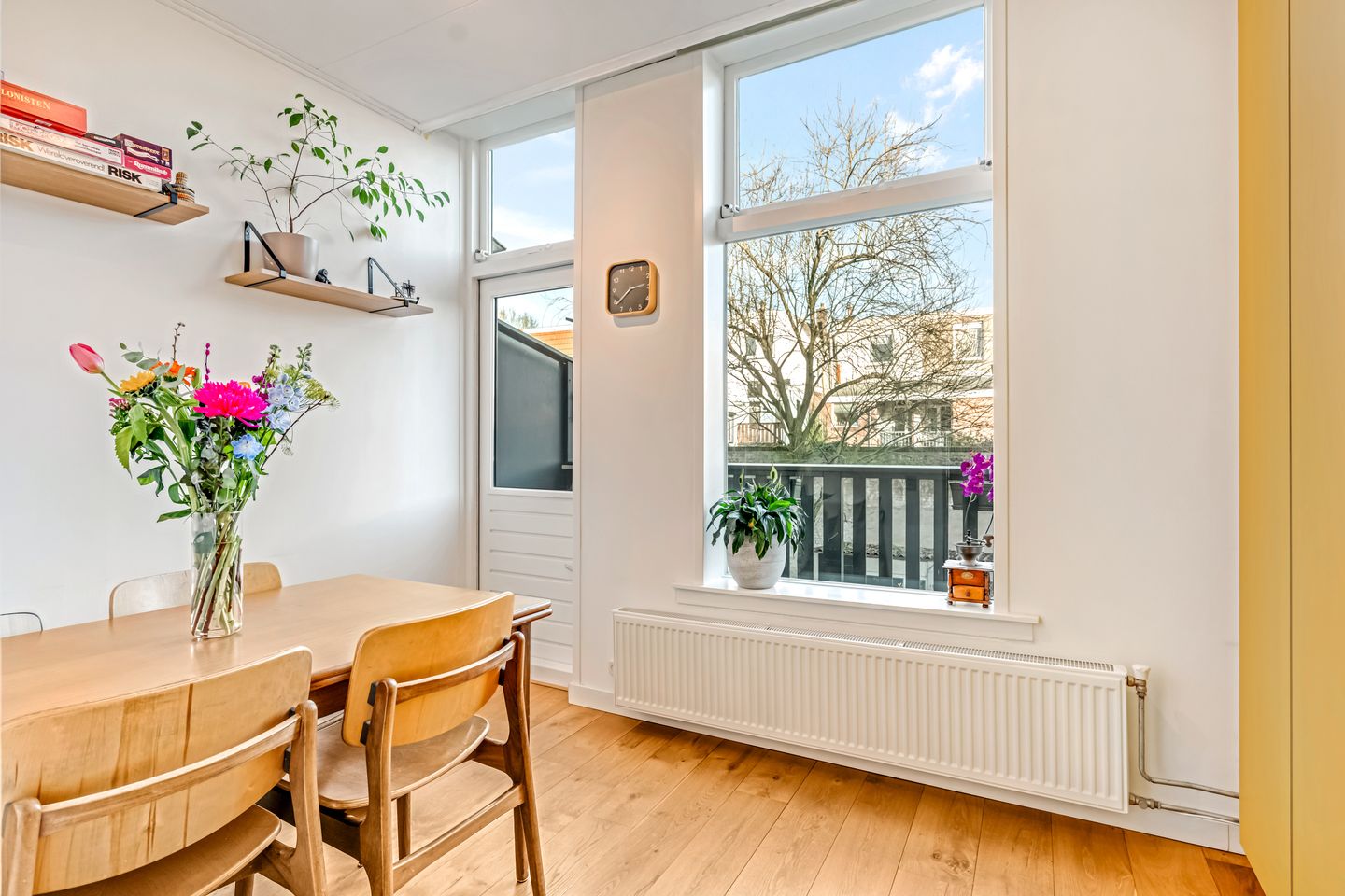 Photo 10 of Paulstraat 101