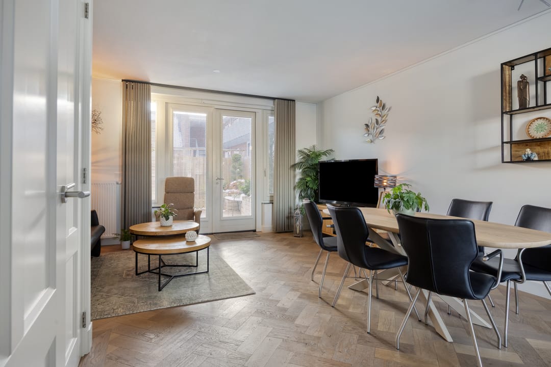 Photo 8 of Leostraat 83