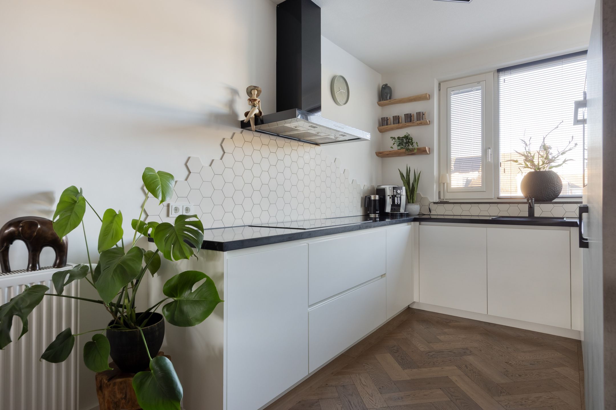 Photo 15 of Leostraat 83