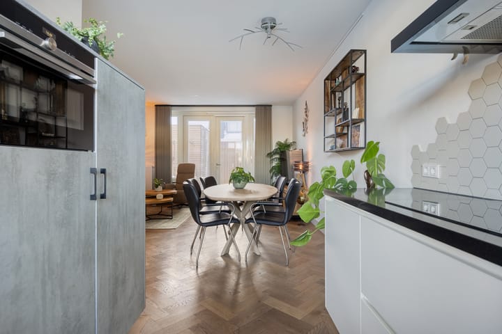 Foto 21 van Leostraat 83