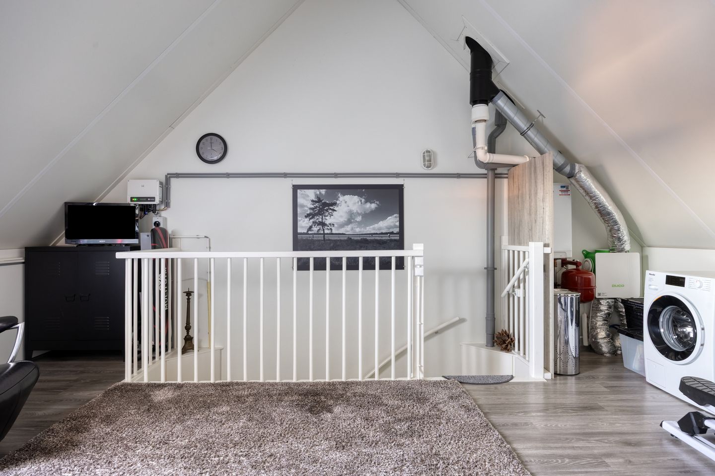 Photo 35 of Leostraat 83