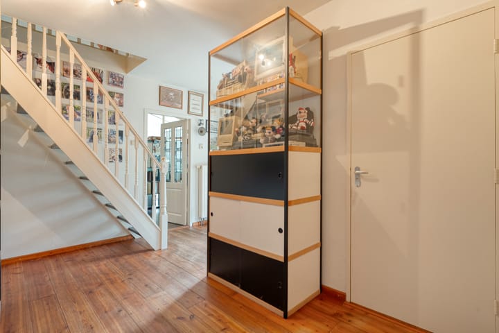 Foto 23 van Titanialaan 5