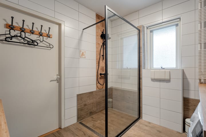 Foto 27 van Titanialaan 5