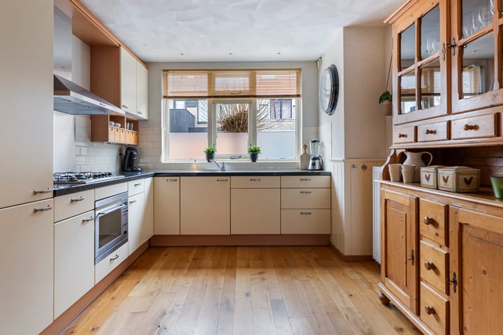 Photo 3 of Waterdekmos 8