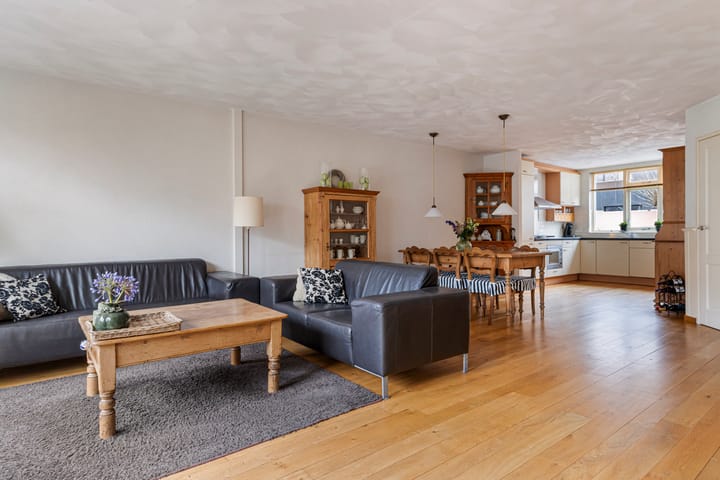 Foto 11 van Waterdekmos 8