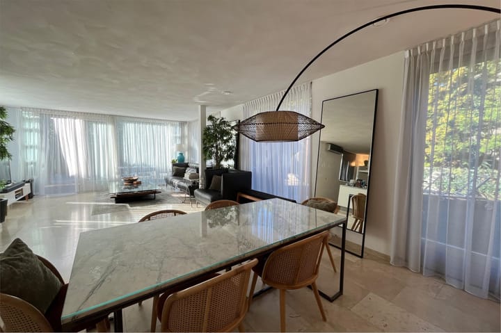 Foto 6 van Lilian Ngoyiweg 160