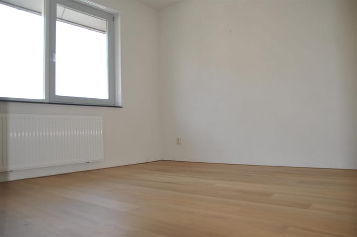 Foto 9 van Lilian Ngoyiweg 160