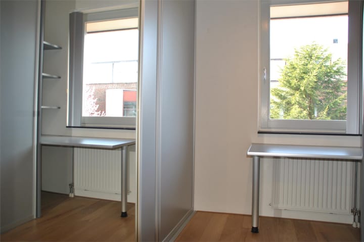 Foto 13 van Lilian Ngoyiweg 160