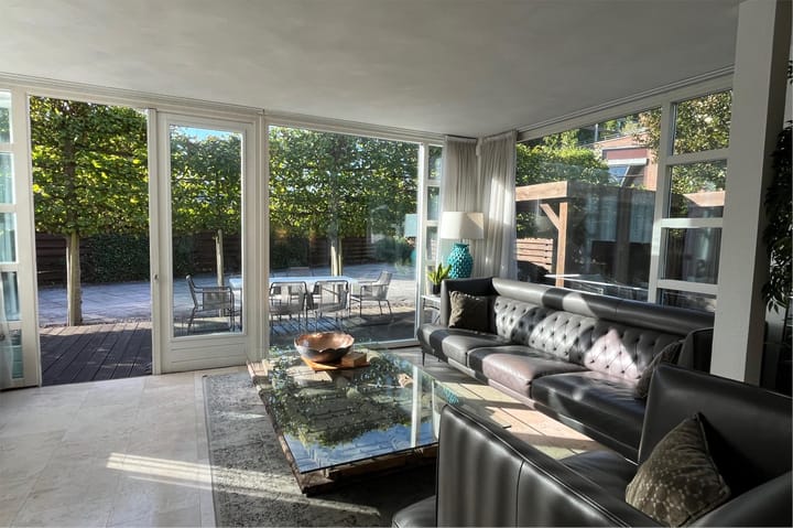 Foto 20 van Lilian Ngoyiweg 160