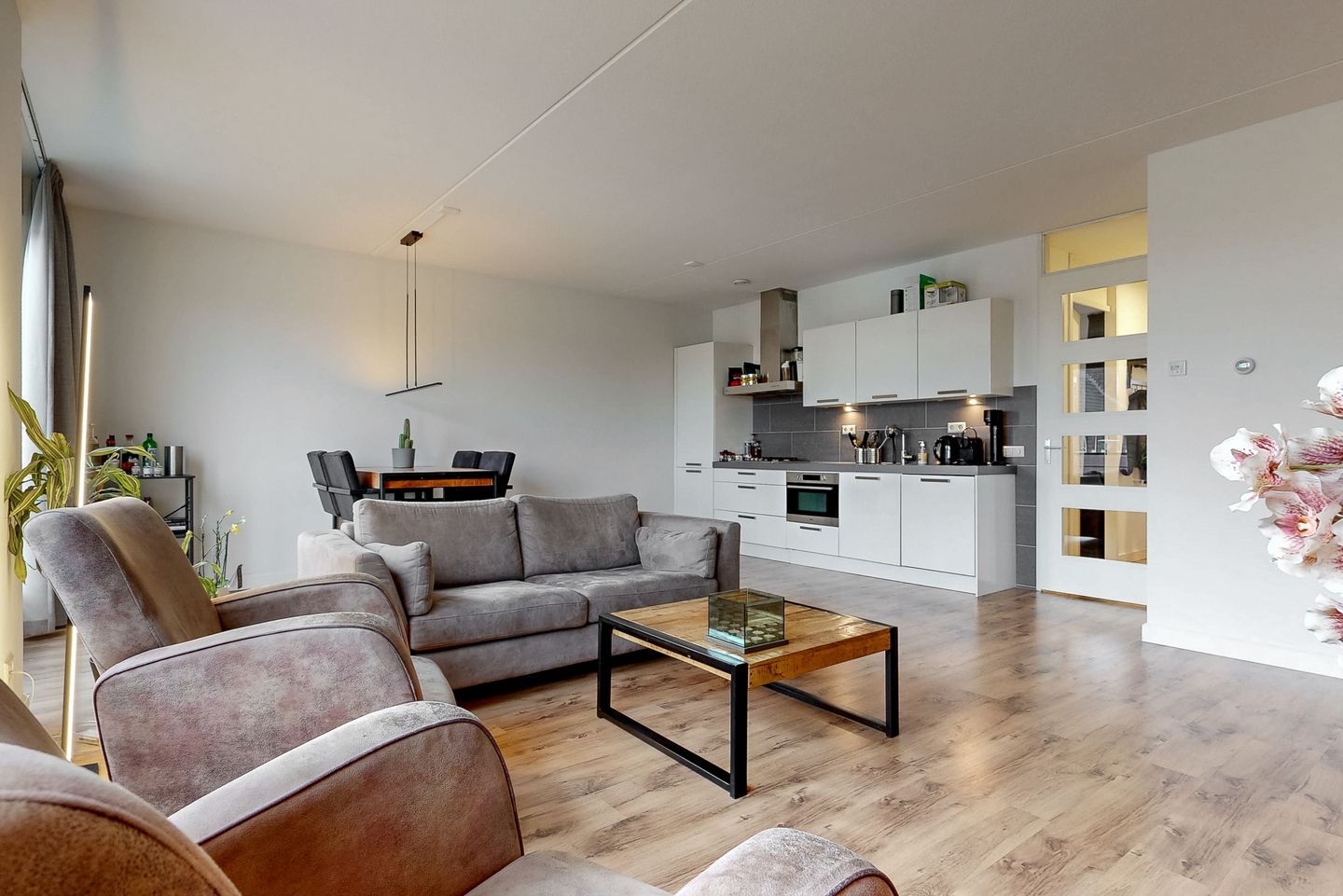 Photo 4 of Zeeltstraat 77