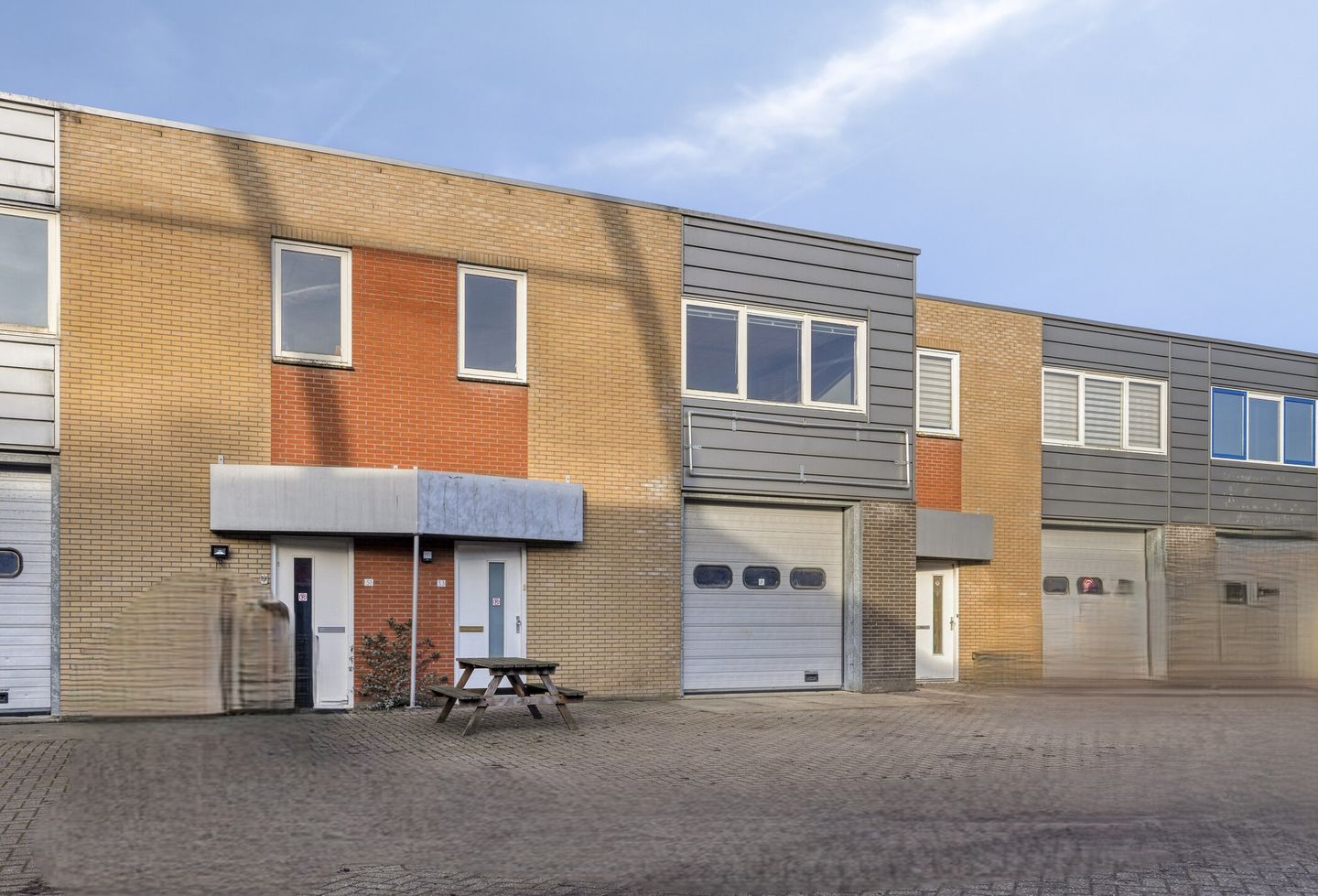 View photo 2 of Netwerk 53