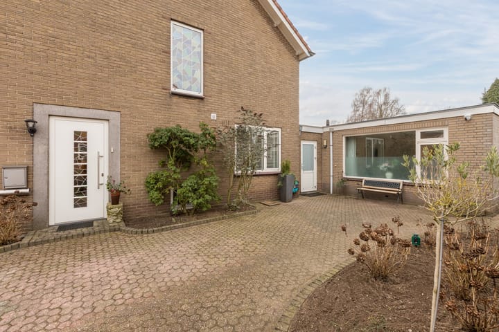 Foto 65 van Spoorlaan 34