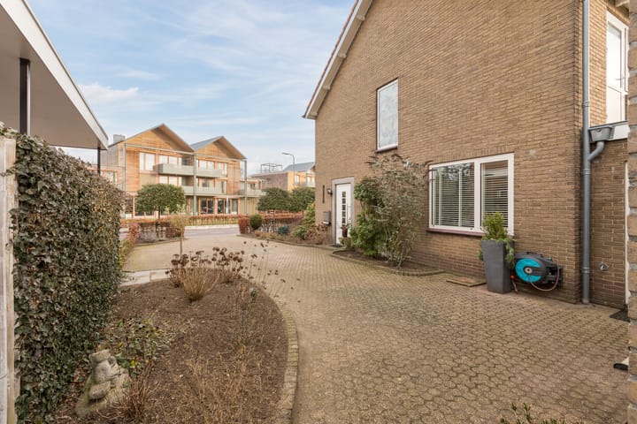 Foto 67 van Spoorlaan 34