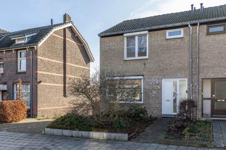 Photo 2 of Venweg 25