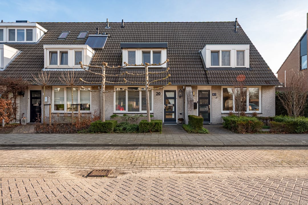 Photo 2 of Venkel 20