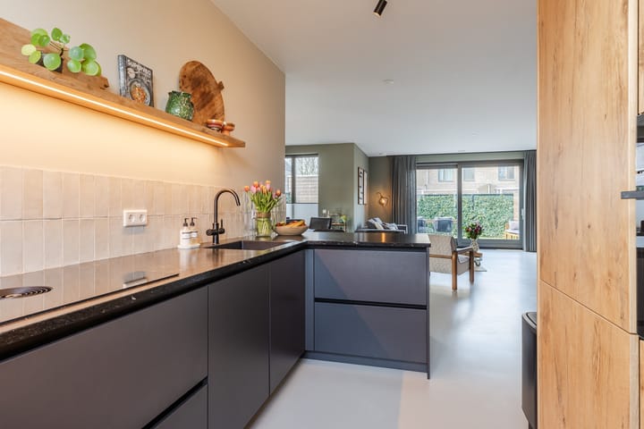 Photo 15 of Muurtje 10