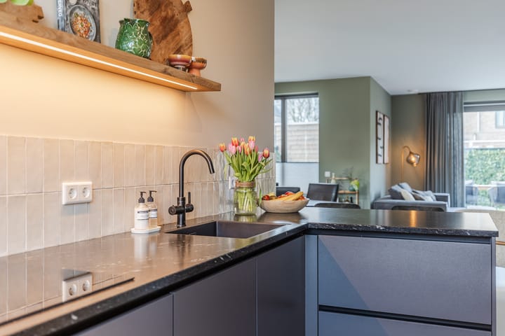 Photo 16 of Muurtje 10