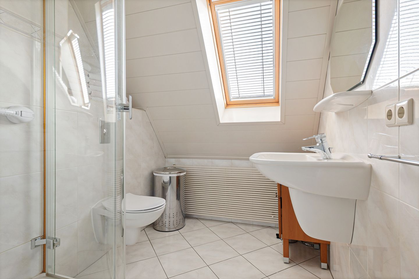 Photo 29 of Venkel 20