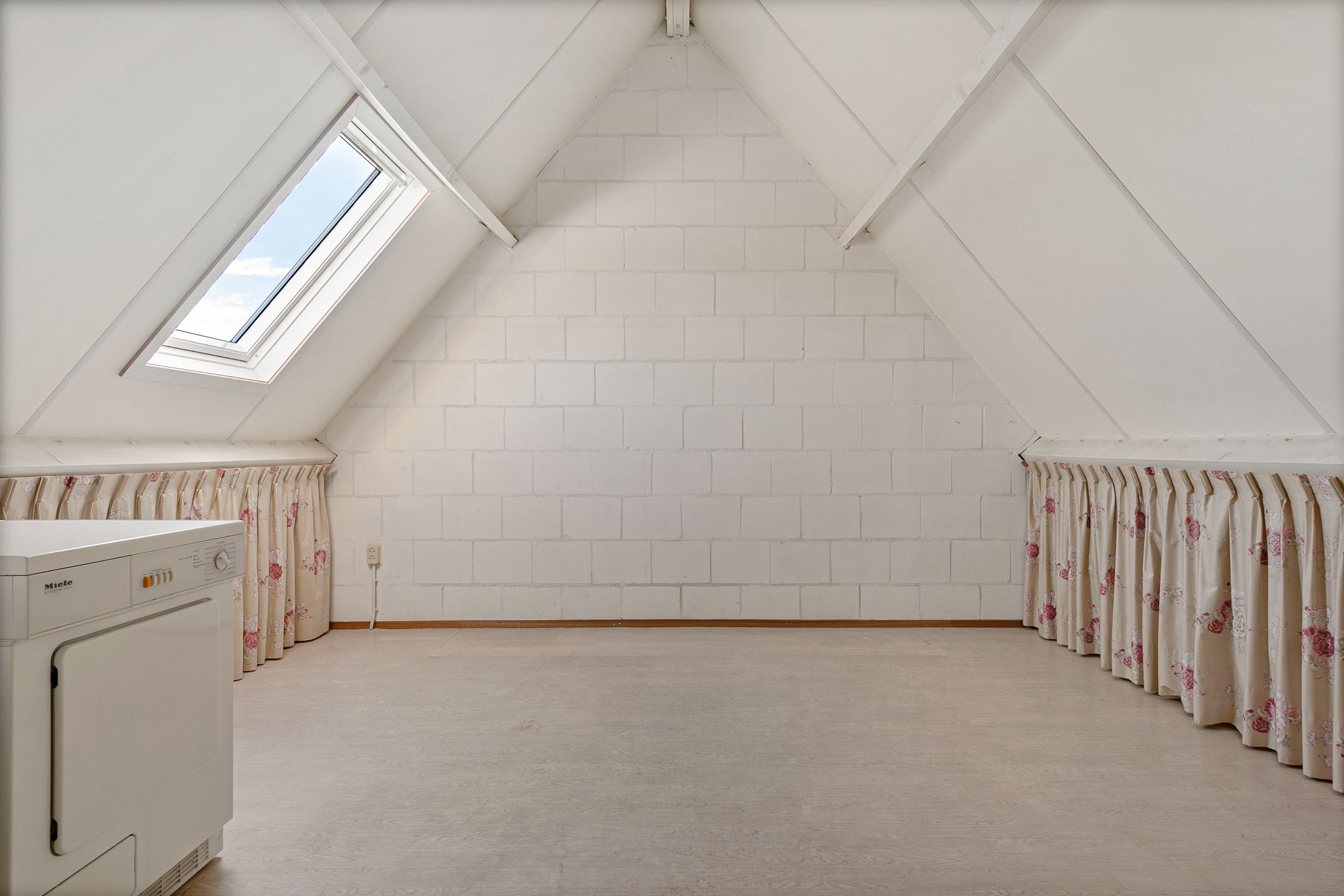 Photo 33 of Venkel 20