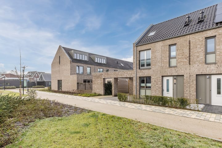 Photo 36 of Muurtje 10