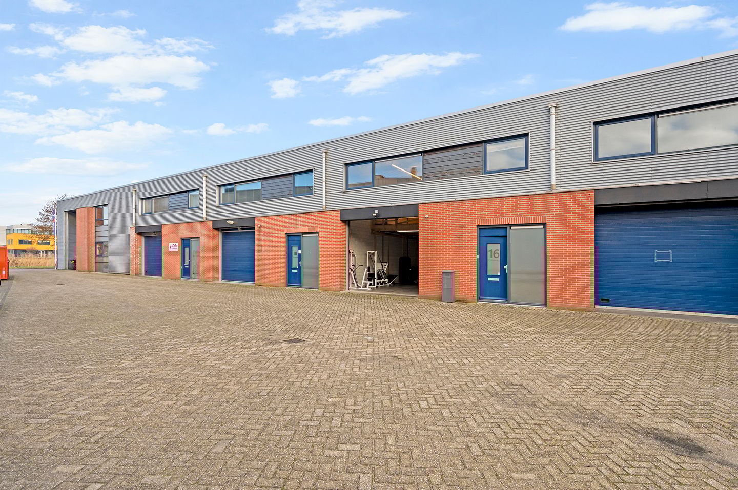 View photo 1 of Curieweg 16