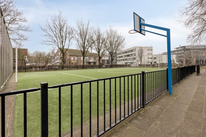 Photo 37 of Waterhoefstraat 19-C