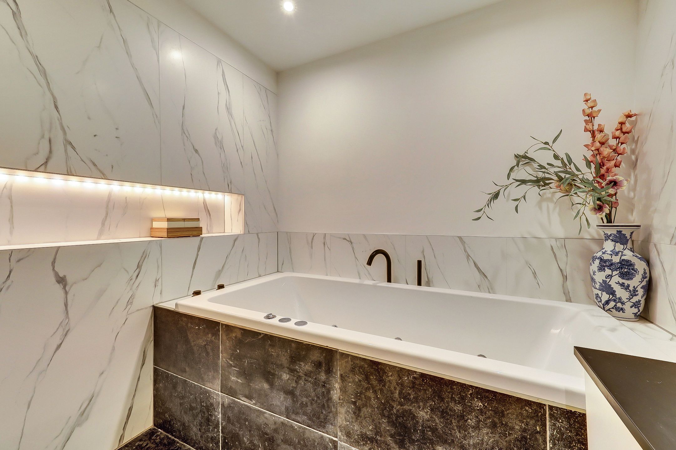 Photo 15 of Sloetstraat 33