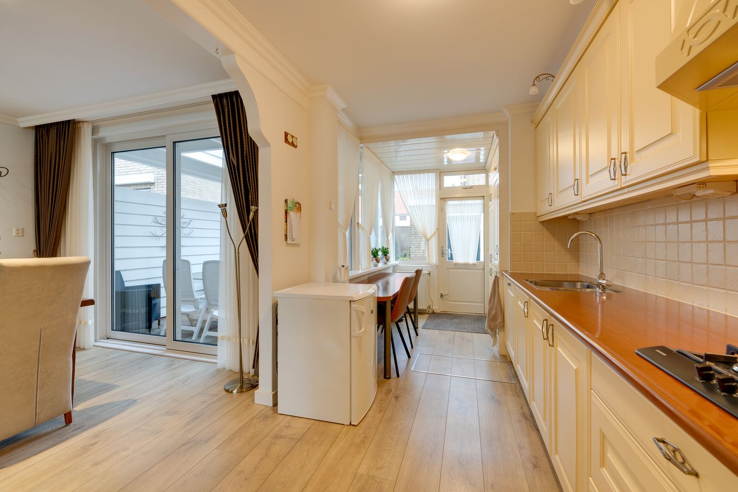 Foto 19 van Vissersvenplein 15