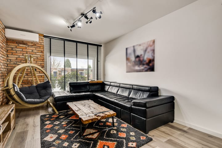 Photo 2 of Pr. Bernhardstraat 29