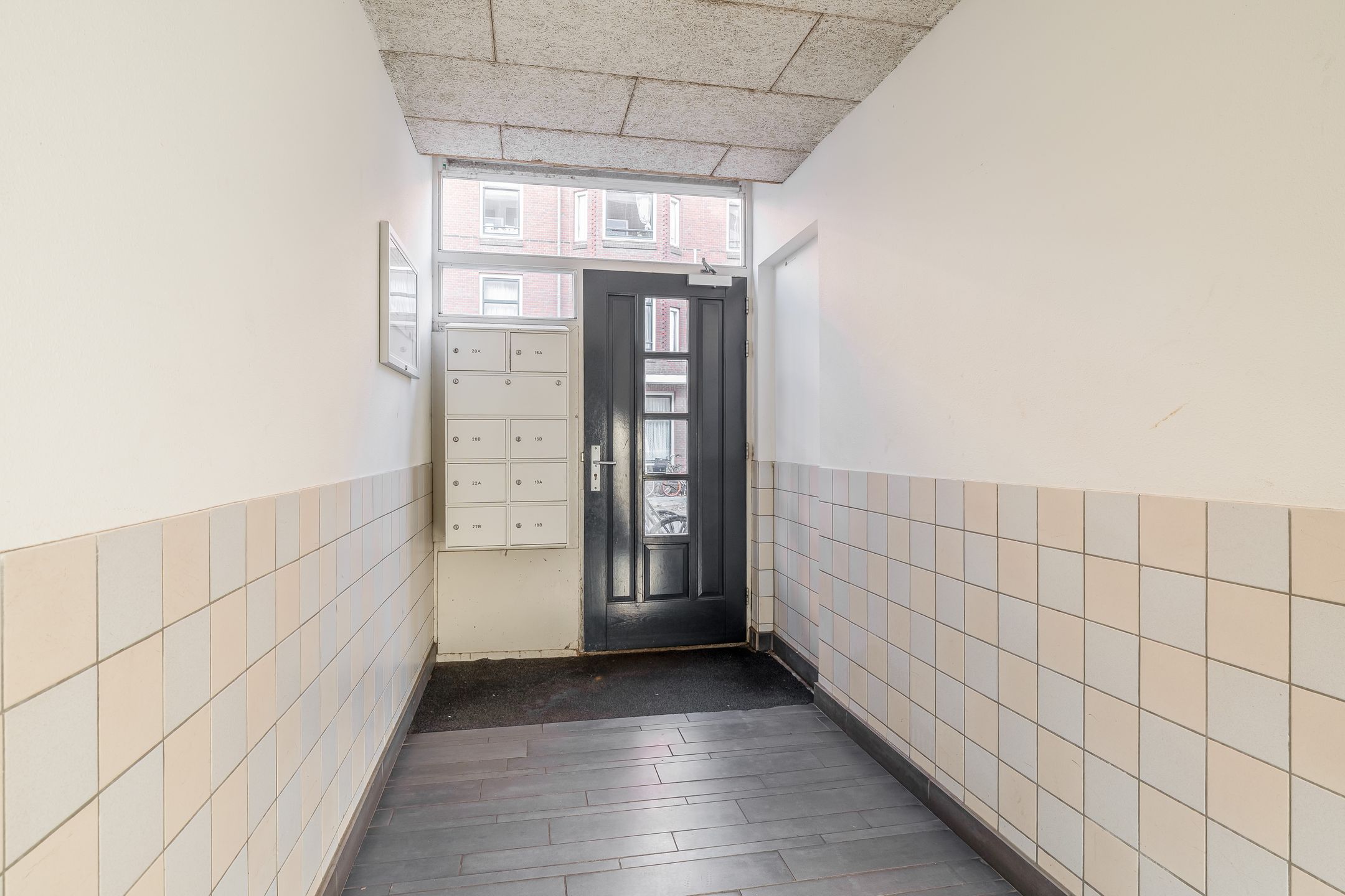 Photo 9 of Essenburgstraat 22-A