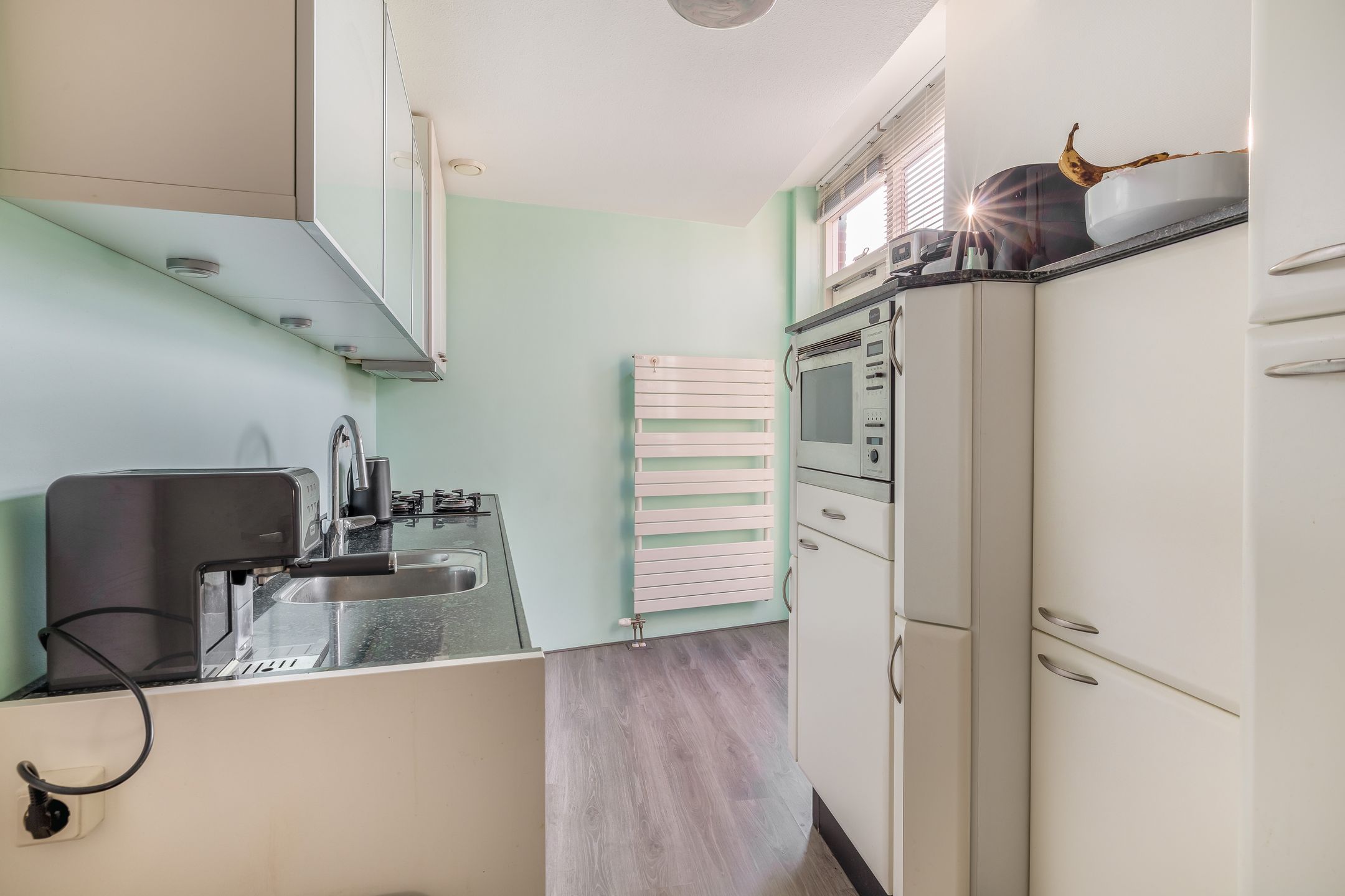 Photo 24 of Essenburgstraat 22-A