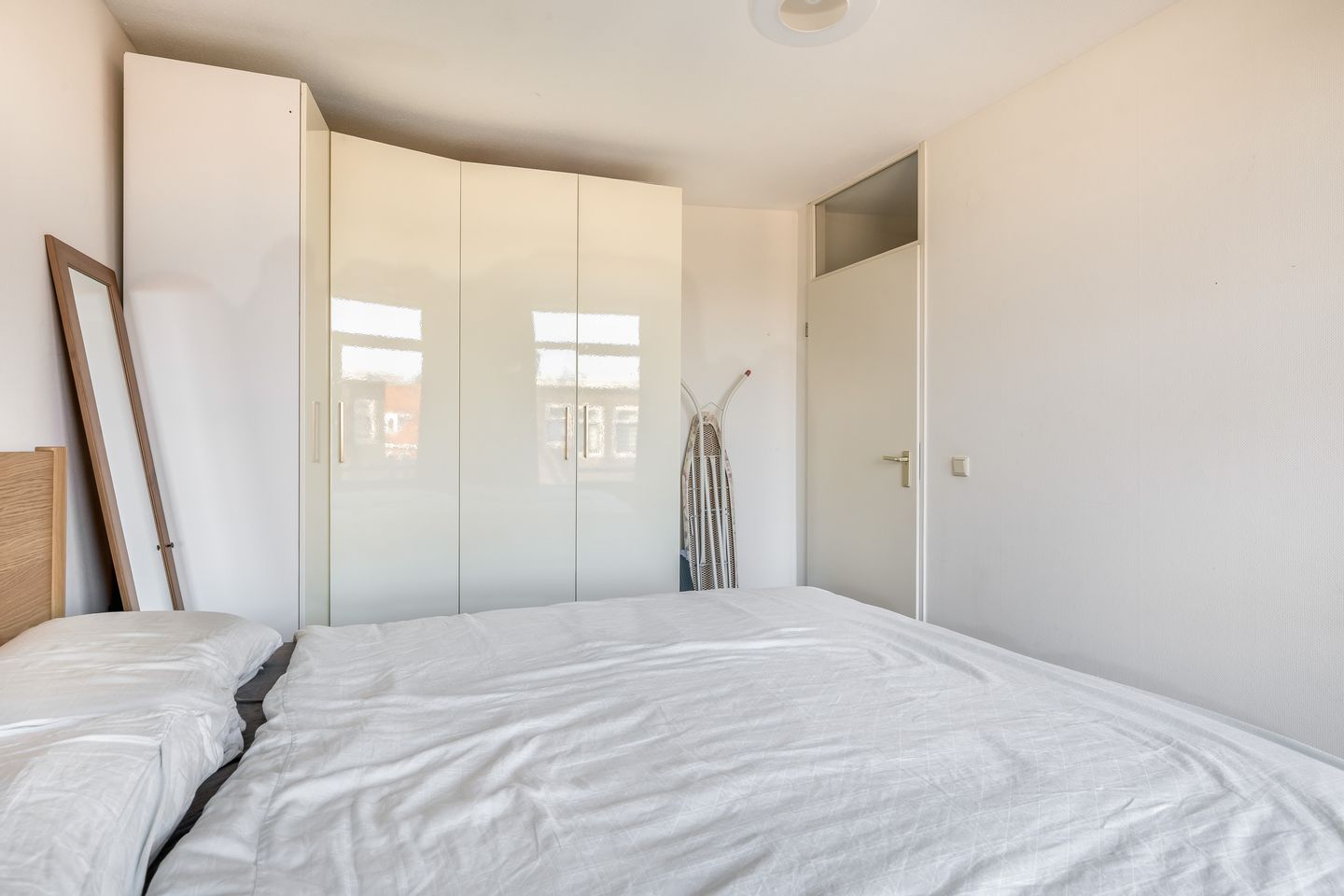 Photo 29 of Essenburgstraat 22-A