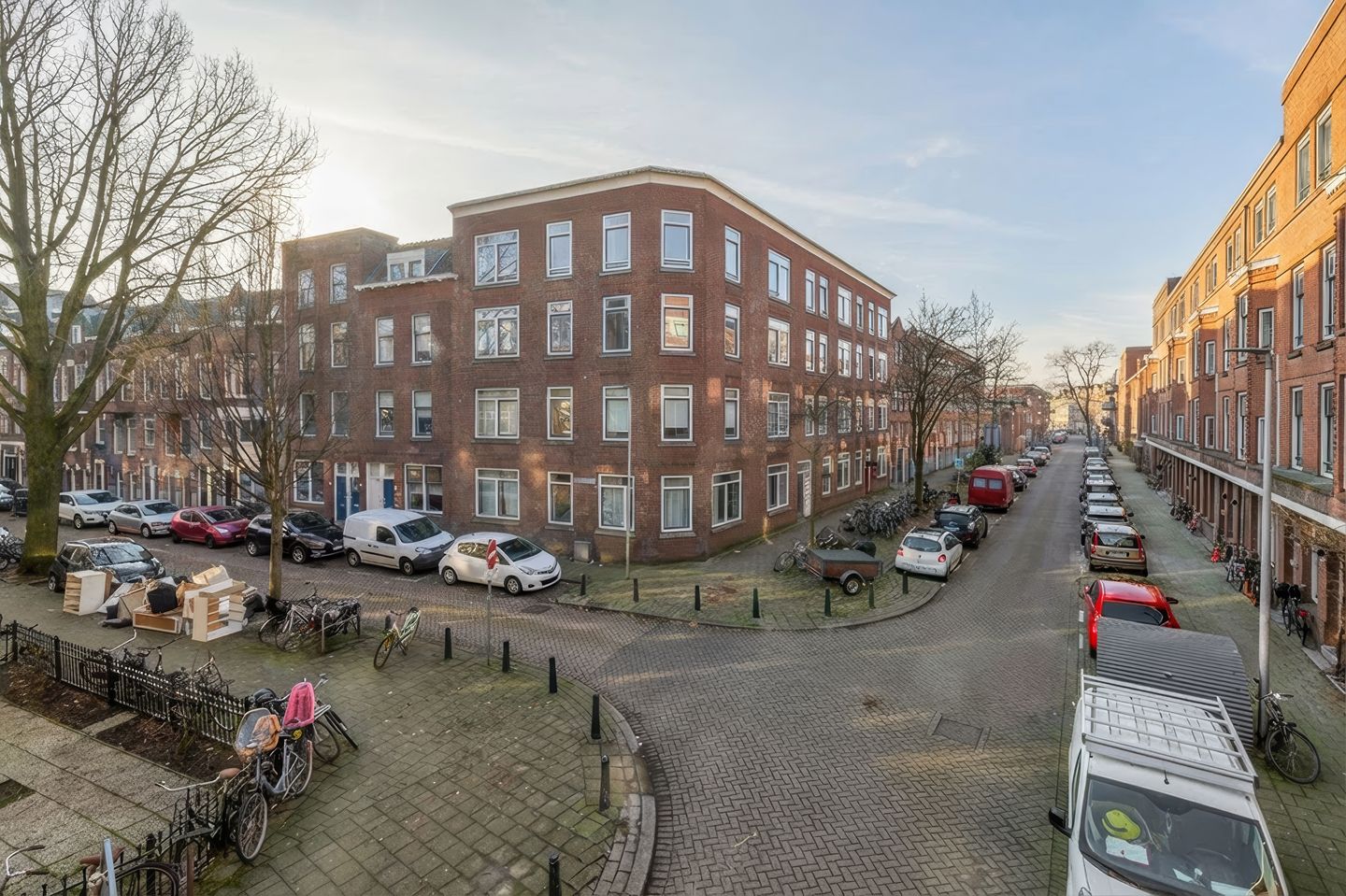 Photo 34 of Essenburgstraat 22-A