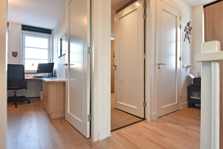 Foto 46 van Benthuizenstraat 5-A