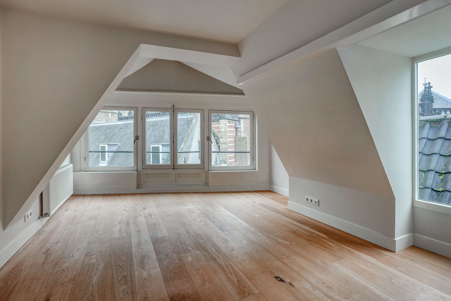 Photo 4 of Eggertstraat 19-C