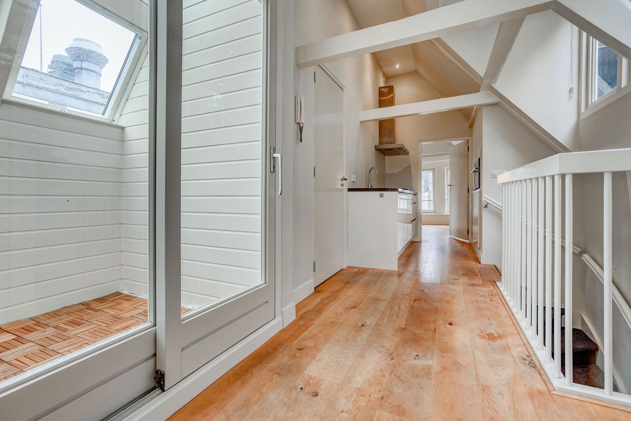 Photo 12 of Eggertstraat 19-C