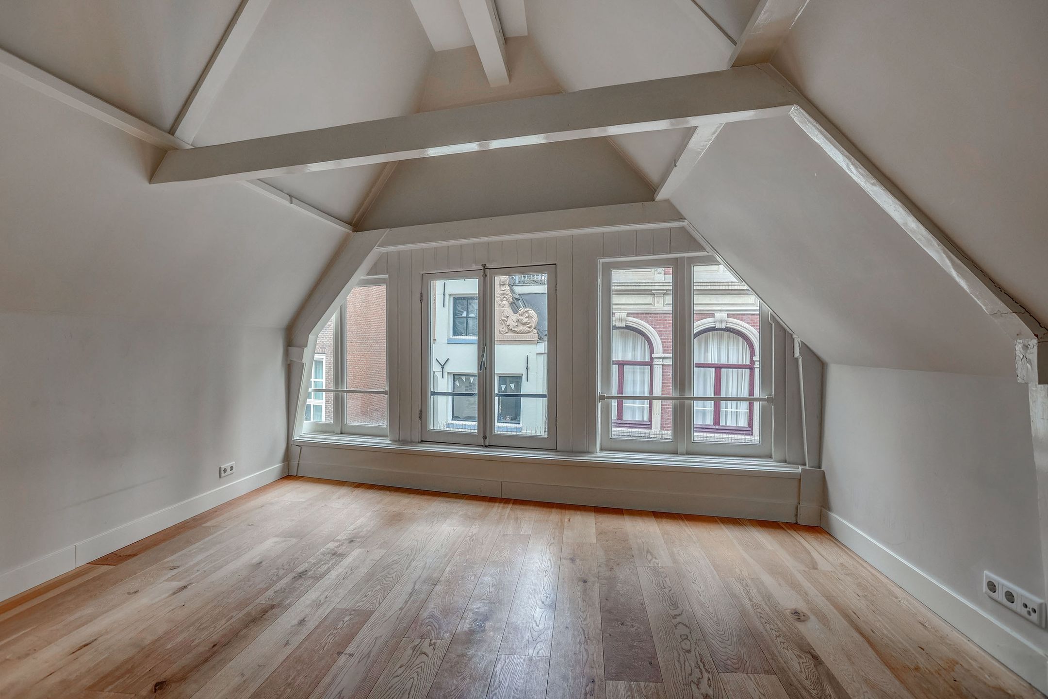 Photo 15 of Eggertstraat 19-C